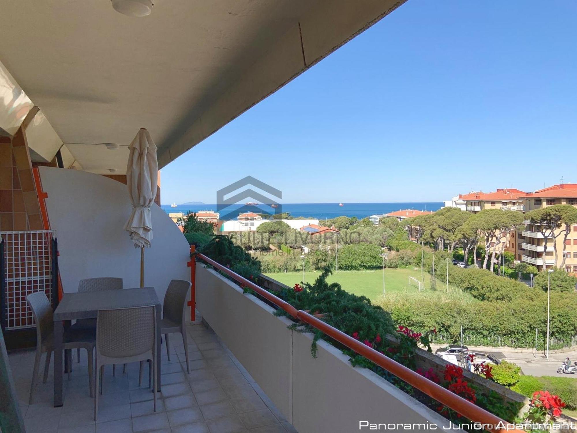 Suites Marilia Apartments Pool Side - Suite Livorno Holiday Home Group Bagian luar foto