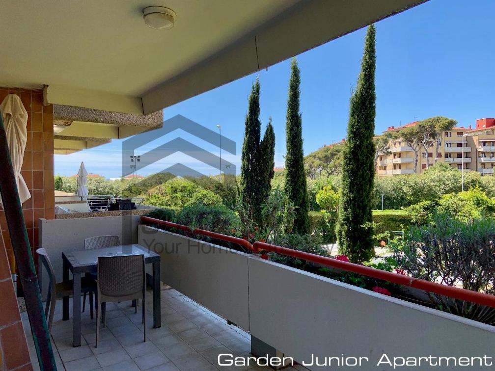 Suites Marilia Apartments Pool Side - Suite Livorno Holiday Home Group Bagian luar foto