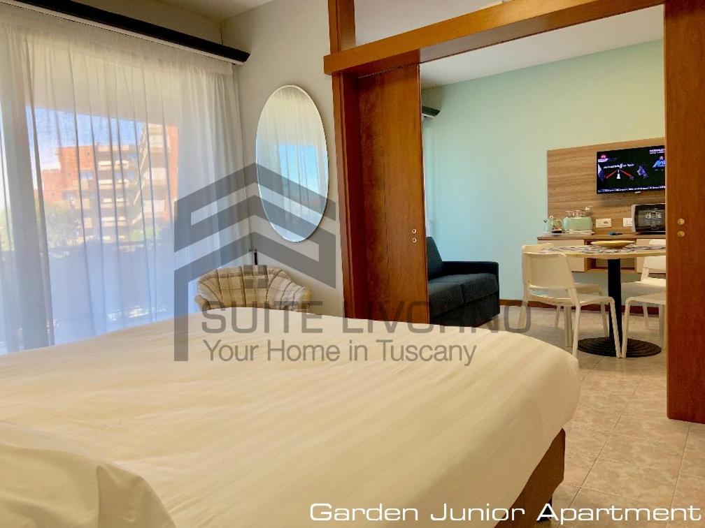 Suites Marilia Apartments Pool Side - Suite Livorno Holiday Home Group Bagian luar foto