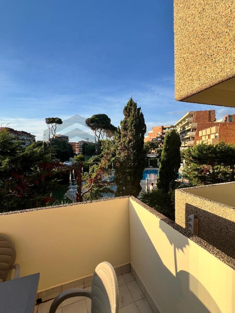 Suites Marilia Apartments Pool Side - Suite Livorno Holiday Home Group Bagian luar foto