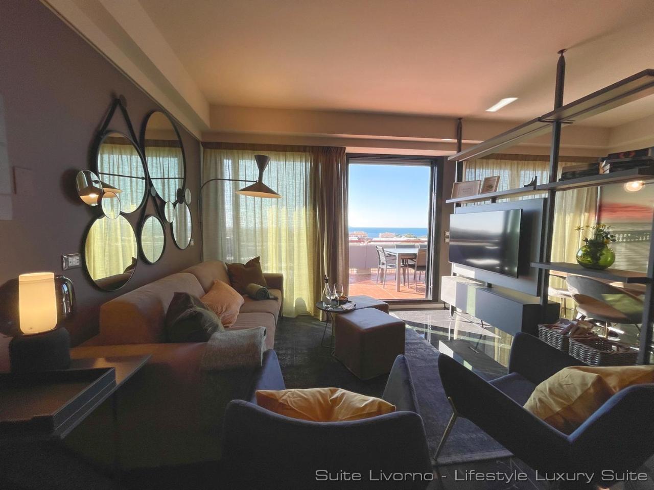 Suites Marilia Apartments Pool Side - Suite Livorno Holiday Home Group Bagian luar foto